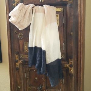 Ann Taylor 100% wool lightweight colorblock scarf